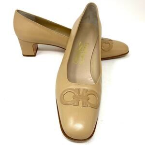Salvatore Ferragamo Women’s Size 9AA Pump Block Heel Tan Leather Gancini Logo